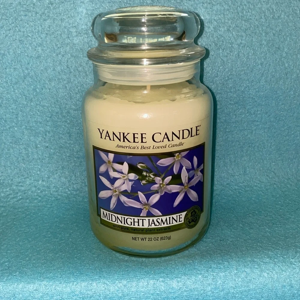 YANKEE Midnight Jasmine 22 oz. CANDLE RARE SCENT